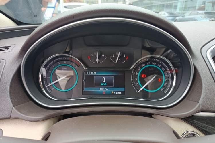 Used Buick Regal 2015 2.0L Elite Fashion Edition Instrument Cluster
