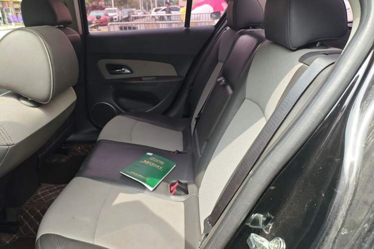 Used Chevrolet Cruze 2012 1.6L SE MT Left Rear Seat