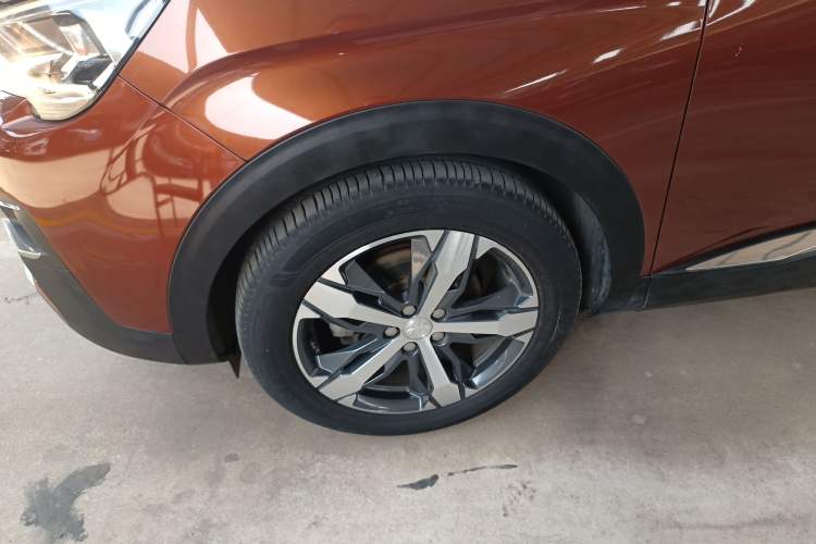 Used Peugeot 4008 2017 350THP Elite Edition Left Front Wheel Hub