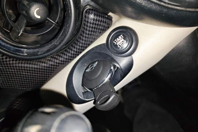 Used MINI 2011 1.6T COOPER S
