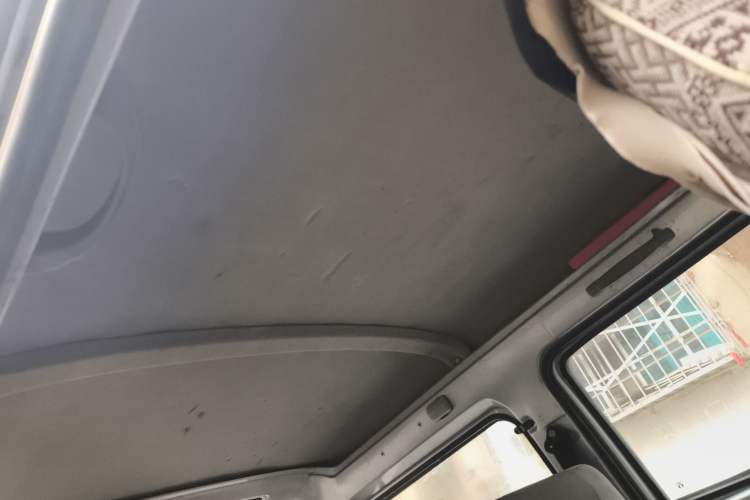 Used BAIC Weiwang 306 2011 1.3L base model 7 seats
