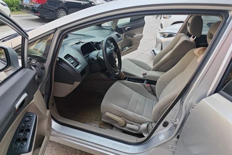 Used Honda Civic 2009 1.8L automatic comfort version
