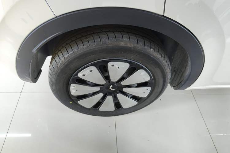 Used Wuling Bingo 2024 333 km Enjoyment Version Exterior 5