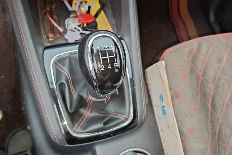 Used CHANGAN OSHAN A800 2017 1.6L Manual Comfort Model