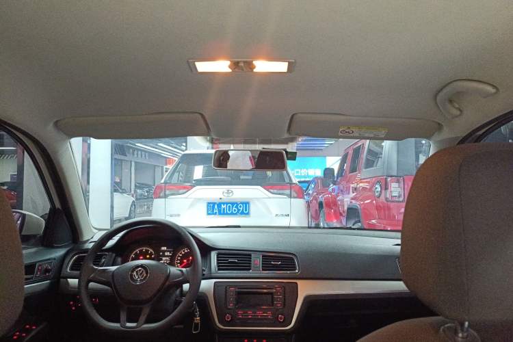 Used Volkswagen Lavida 2017 1.6L Manual Fashion Edition
