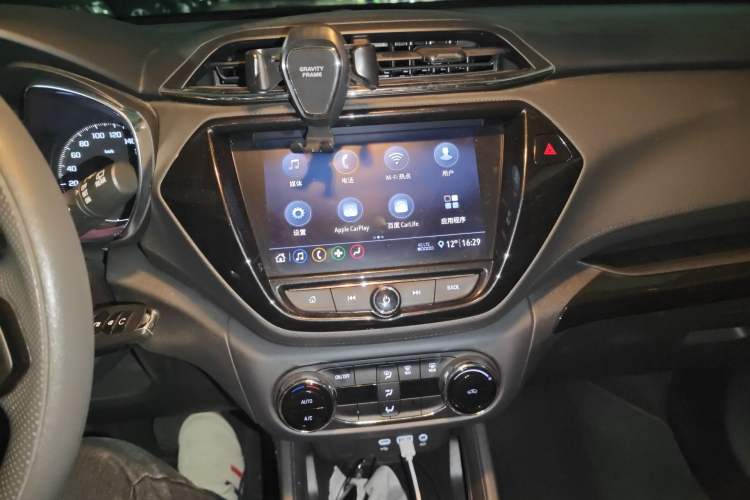 Used Chevrolet Trailblazer 2019 435T Redline CVT Two-Wheel-Drive Sharp Edition China VI Standard Audio And AC Panel