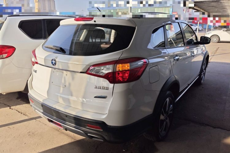 Used Venucia T70X 2016 2.0L CVT SmartFun Sport Edition