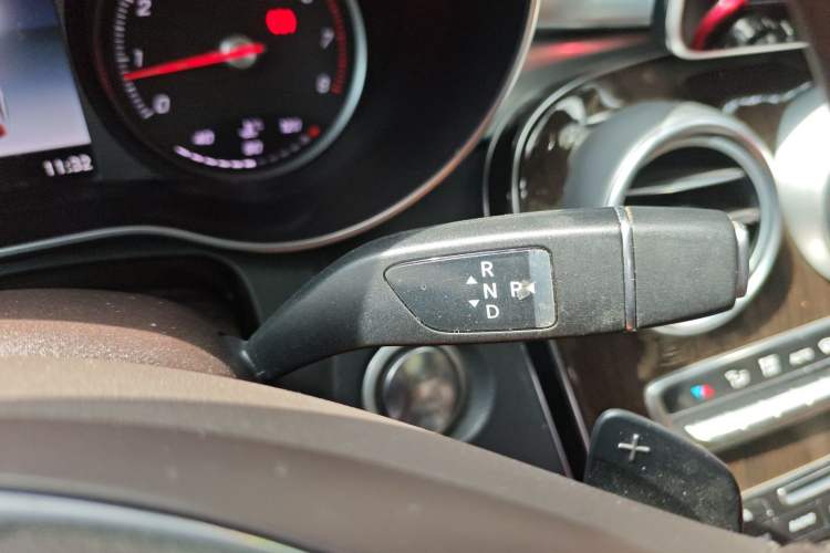 Used Mercedes-Benz GLC 2019 Facelift GLC 260 L 4MATIC Luxury Model Gear Lever