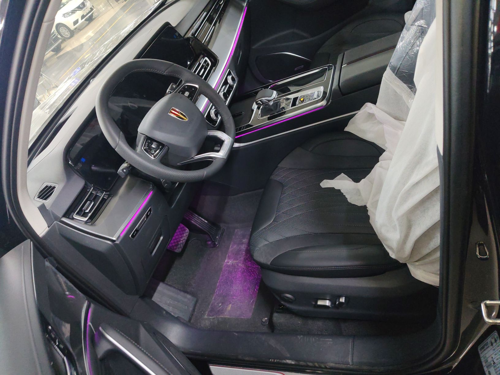 المقاعد الأمامية داخل السيارة