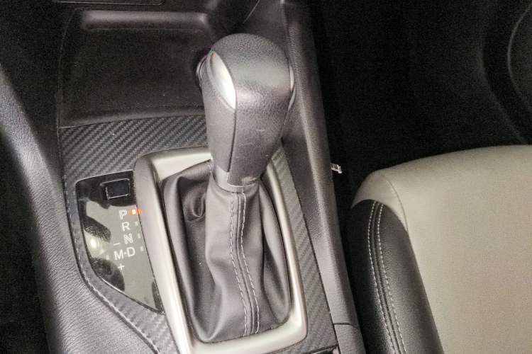 Used Mazda 3 Axela 2017 Sedan 1.5L Automatic Comfort Model Emission Standard China V
