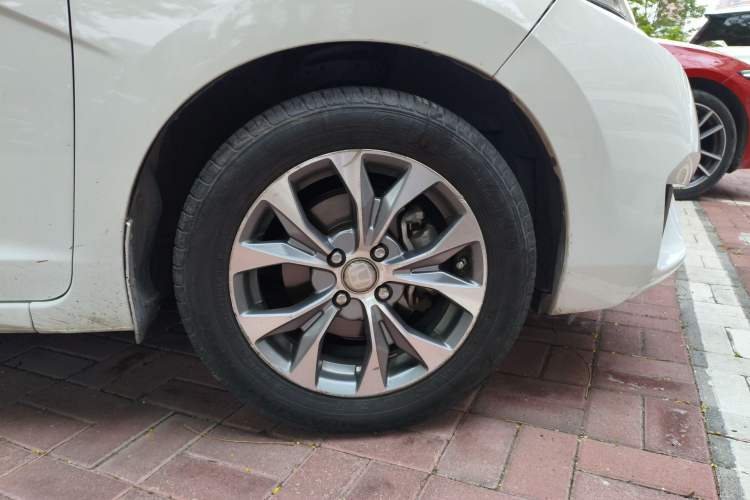 Used Honda Fit 2016 1.5L LXS CVT Comfort Sunroof Version Right Front Wheel Hub