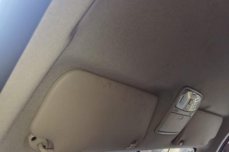 Used Dongfeng Fengon 380 2022 1.5L Comfort-Class Passenger Vehicle (Steel Spring) with 8 Seats