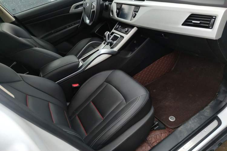 Used Geely Auto Emgrand X7 Sport 2020 1.8TD DCT Two-Wheel Drive Smart Connect 4G-Enabled Version Right Front Seat