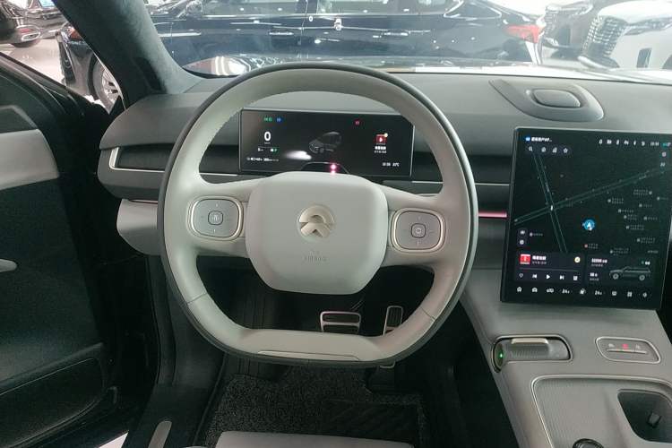 Used Nio ES8 2023 75 kWh Steering Wheel