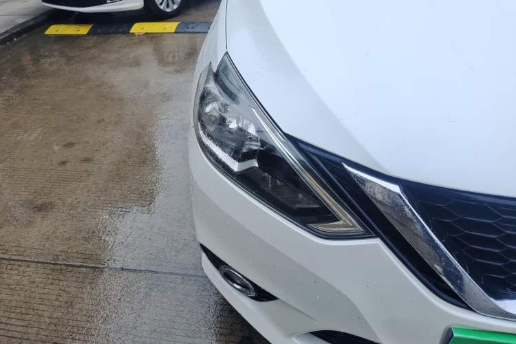 Used Nissan Sylphy 2016 1.6 XL CVT Luxury Edition Right Front Headlight