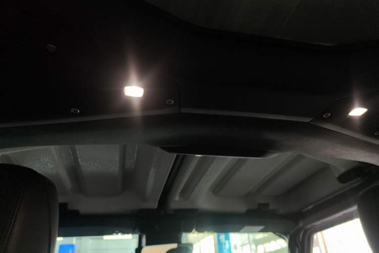 Used Jeep Wrangler 2024 2.0T Sahara Four-Door Edition