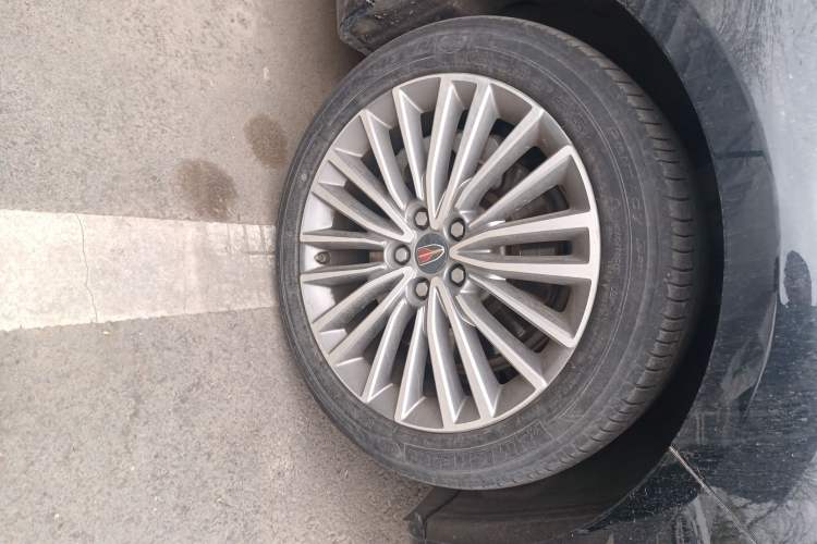Used Hongqi H9 2020 3.0T Smart Connect Flagship Edition Right Front Wheel Hub