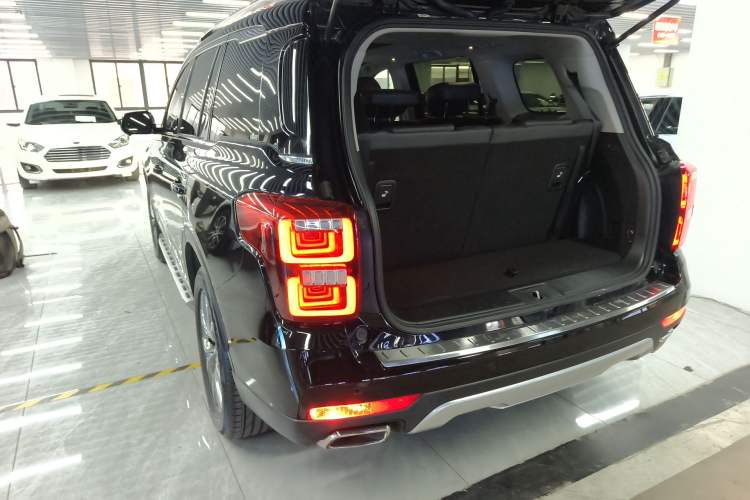 Used GAC Trumpchi GS8 2017 320T Two-Wheel Drive Luxury Smart Connectivity Version (7 Seats)
