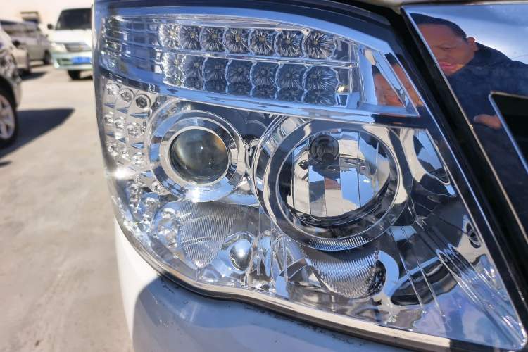 Used King Long Longyao 8 2022 Pure Electric Van High Roof 41.86 kWh
