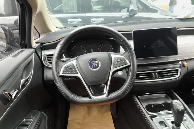 Used BYD Song MAX New Energy 2019 DM 1.5T Smart Connect Advanced 6-Seater China VI Standard

