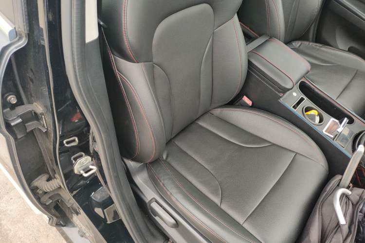 Used Haval H6 2016 Upgraded Model 1.5T Automatic Two-Wheel Drive Elite Version