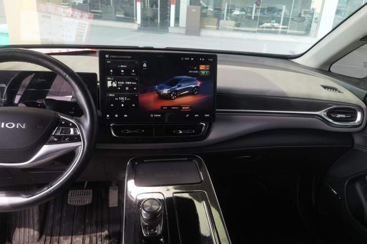 Used AION V 2021 Plus 90 Ultra-Long Range Version Ternary Lithium Audio And AC Panel