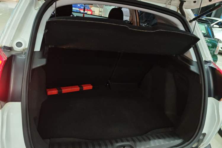 Used Peugeot 2008 2014 1.6L Manual Fashion Edition