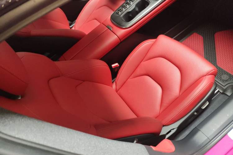 Used Xiaomi Auto SU7 2024 Rear-Drive Ultra-Long Range Advanced Pro-Level Intelligent Driving Version Right Front Seat