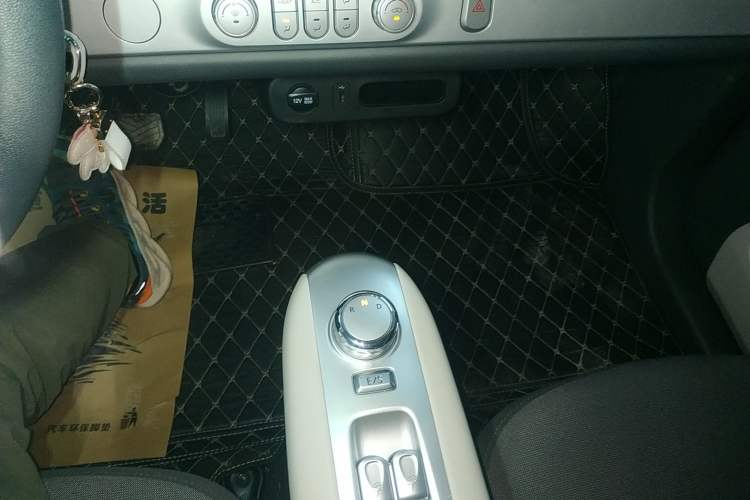 Used CHANGAN NEVO Lumin 2025 205 km Xiangqin Version Gear Lever