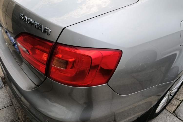 Used Volkswagen Sagitar 2014 Revised Version 1.6L Automatic Comfort Edition Right Rear Taillight