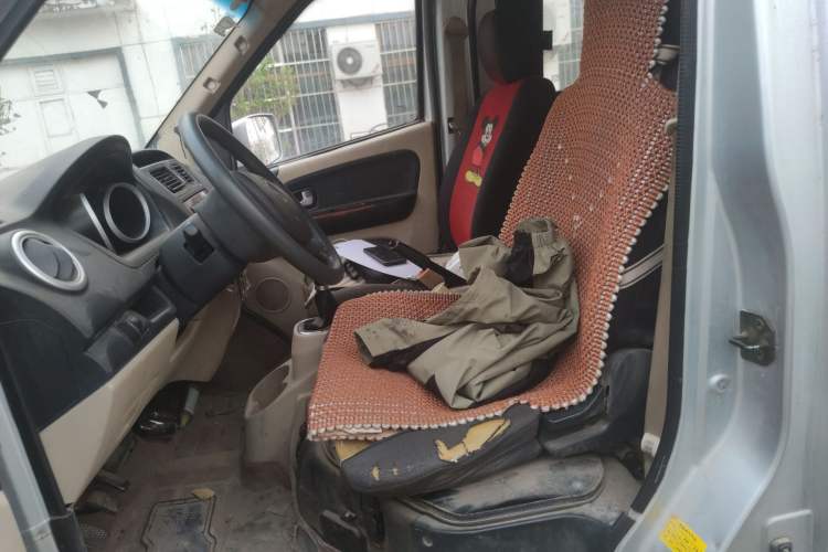 Used CHANGAN KAICHENG Ruixing M80 2014 1.5L Comfort Model 4G15S Left Front Seat