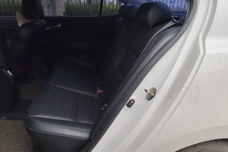 Used Kia K4 2014 1.8L Automatic DLX
