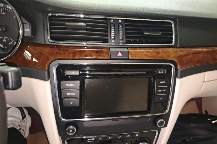 Used Skoda Superb 2013 1.8TSI Automatic Yashi Edition