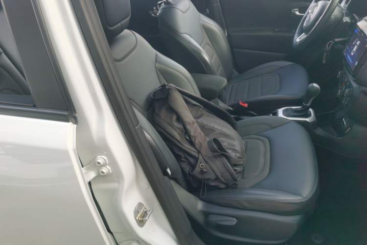 Used Jeep Renegade 2019 220T Automatic Leading Edition