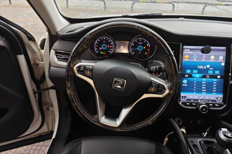 Used Zotye SR7 2016 1.5T CVT Cube Heart Edition China IV Standard