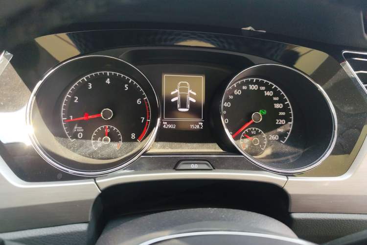 Used Volkswagen Touran 2018 Volkswagen Touran L 280TSI DSG Comfort Edition 7 Seats China VI Standard Instrument Cluster