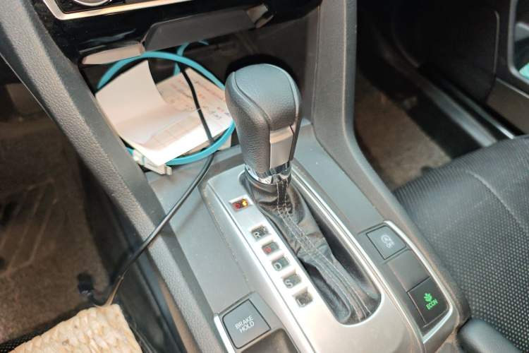 Used Honda Civic 2016 220TURBO CVT Luxury Edition Gear Lever