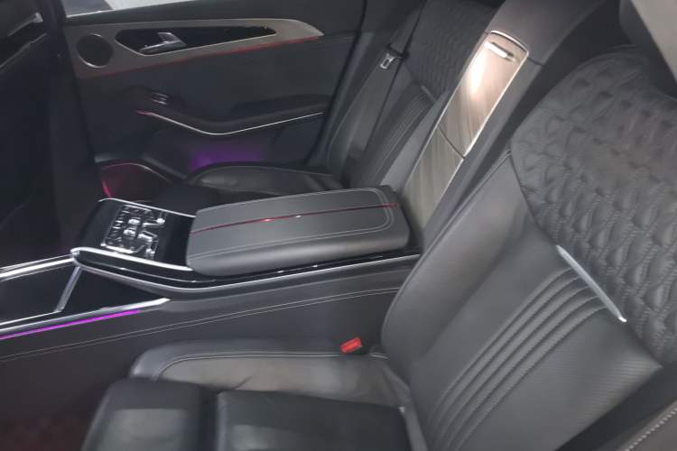 Used Hongqi H9 2020 3.0T Smart Connect Flagship Four-Seat Version Left Rear Seat