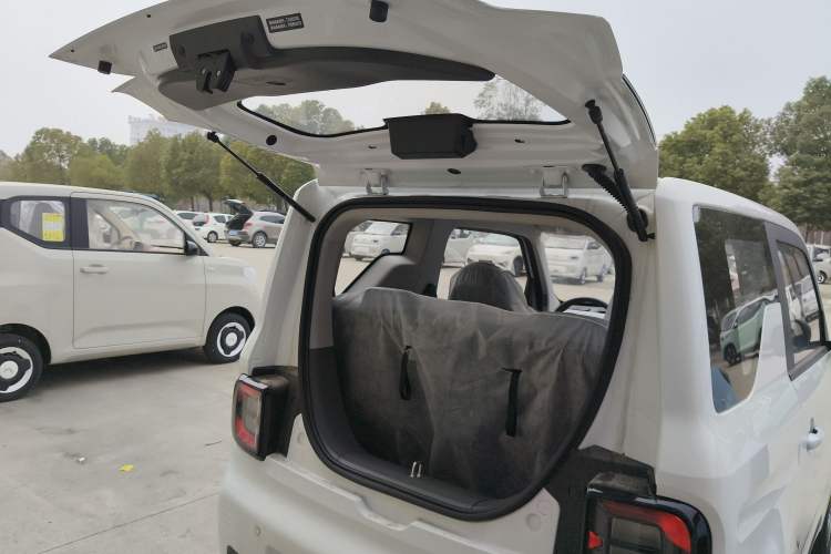 Used Geely Galaxy Panda 2024 Panda Mini 200km Endurance Bear
