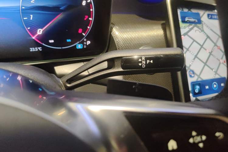 Used Mercedes-Benz GLC 2025 Refresh GLC 260 L 4MATIC Dynamic Edition Gear Lever