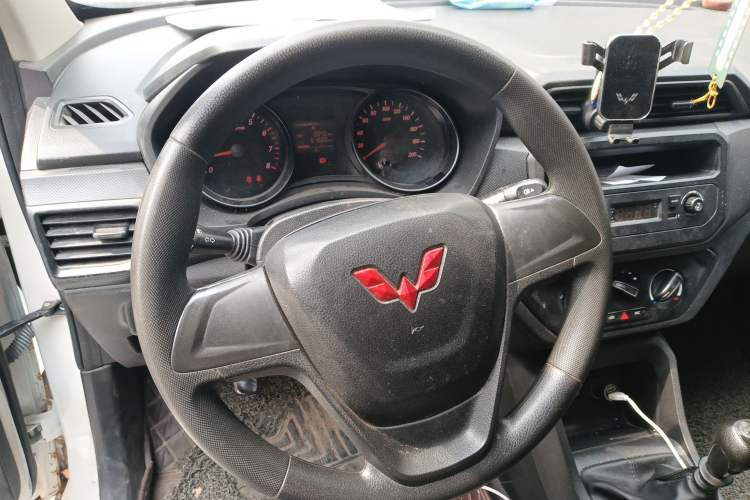 Used Wuling Hongguang 2021 1.5L S Base Version LAR Steering Wheel