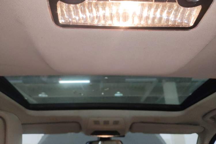 Used BMW 5 Series 2012 535Li Leading Model