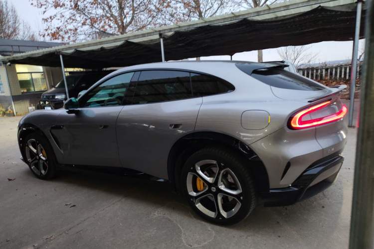 Used Xiaomi Auto YU7 2025 Ultra-Long Range High-Performance All-Wheel-Drive Max Edition
