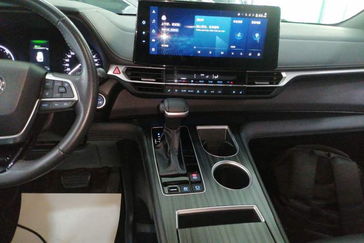 Used Toyota SIENNA 2021 2.5L Hybrid Premium Edition