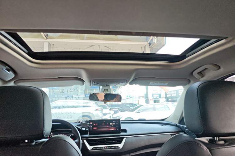 Used Hongqi H5 2020 1.5T DCT Flagship Edition Headliner