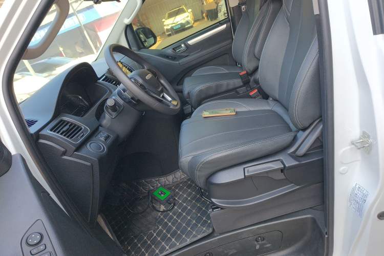 Used SAIC MAXUS G20 2023 ES 2.0T Gasoline Automatic Value Edition Left Front Seat