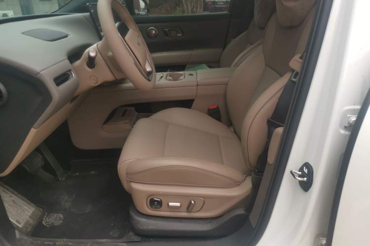 Used Li Auto i6 2025 Model Two-Wheel-Drive Standard Type Left Front Seat