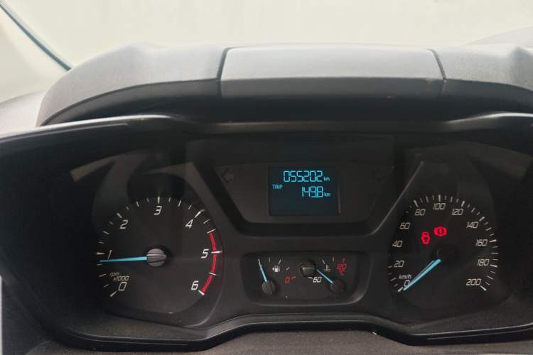 Used Ford Transit 2017 2.0T Diesel Multi-Purpose Commercial Vehicle Short Wheelbase Low Roof China V Standard
