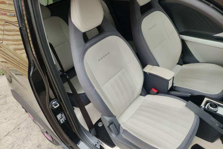 Used Geely Galaxy Panda 2025 210km Panda Kart Right Front Seat