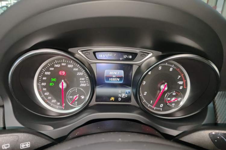 Used Mercedes-Benz GLA 2017 GLA 200 Fashion Model
